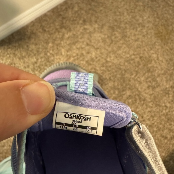 Basically new water shoes - Picture 3 of 3